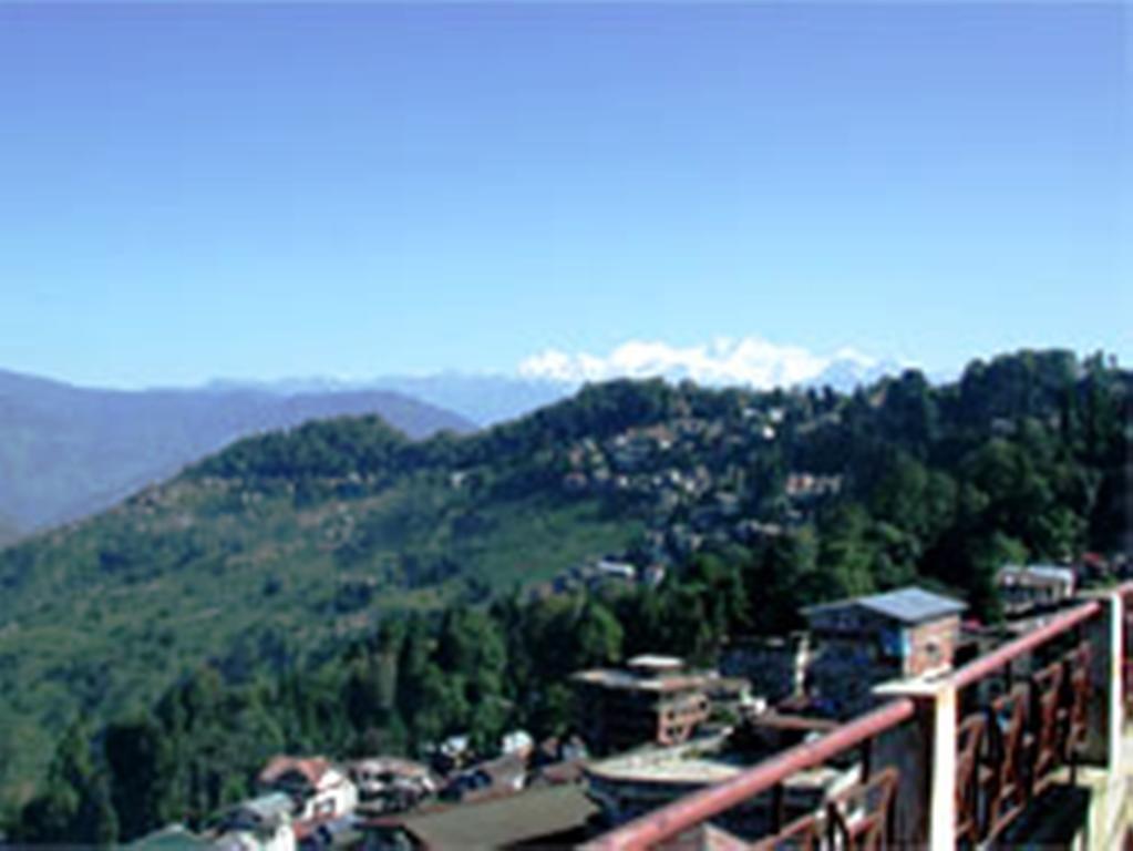 Broadway Hotel Darjeeling  Exterior photo