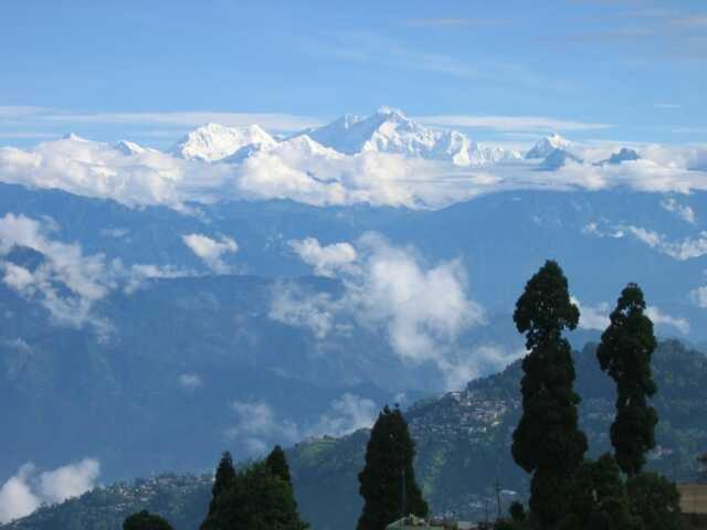 Broadway Hotel Darjeeling  Exterior photo